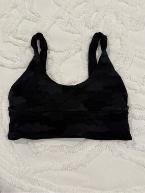 lululemon athletica Black reversible camo Seamless Sports Bra size 6